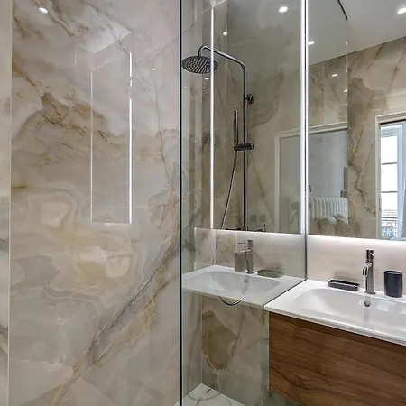 3-bedroom Luxurious Family Flat - Vendome- With Ac Párizs