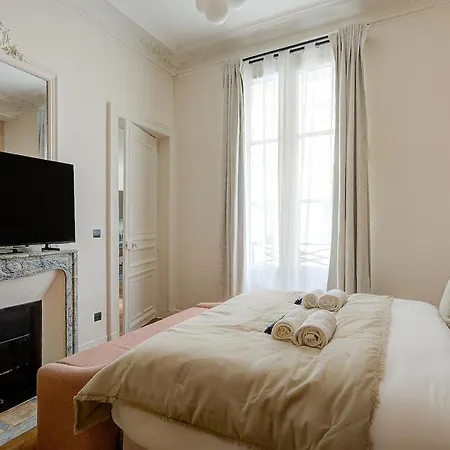 Apartman 3-bedroom Luxurious Family Flat - Vendome- With Ac