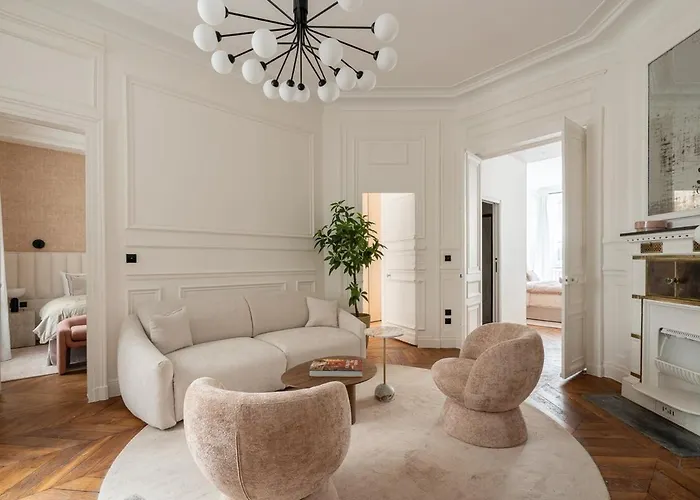 3-bedroom Luxurious Family Flat - Vendome- With Ac 아파트