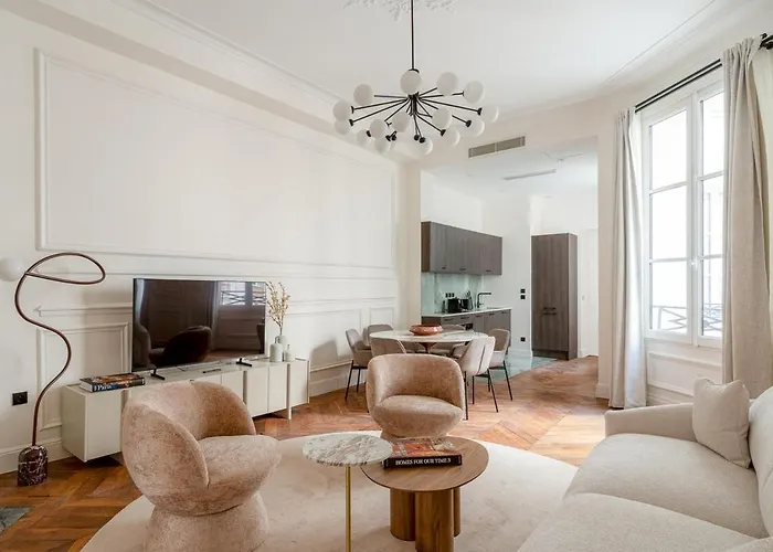3-bedroom Luxurious Family Flat - Vendome- With Ac