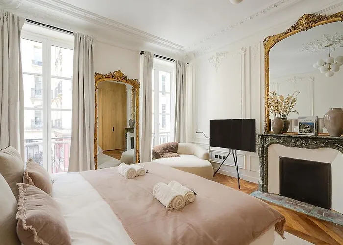 3-bedroom Luxurious Family Flat - Vendome- With Ac 아파트