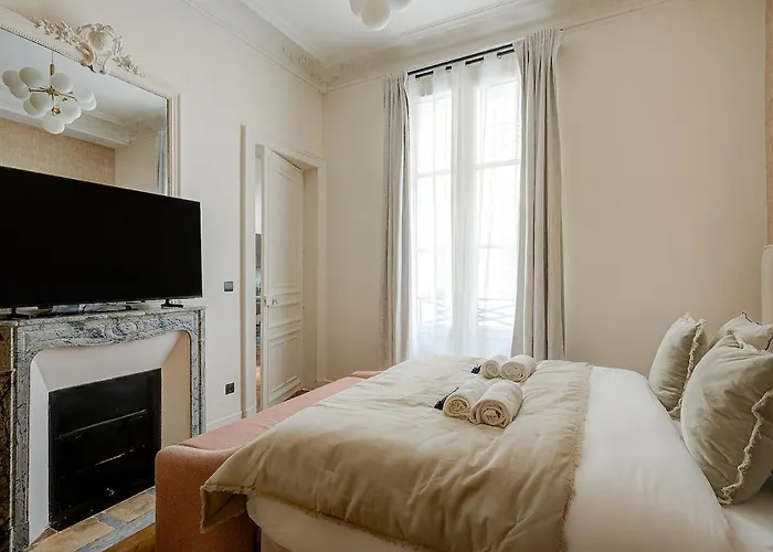 아파트 3-bedroom Luxurious Family Flat - Vendome- With Ac