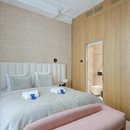 Apartmán 3-bedroom Luxurious Family Flat - Vendome- With Ac *